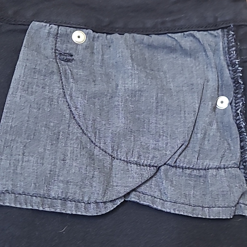 Good American Black Denim‎ Mini Skirt with Grommet Trim - Picture 11 of 14